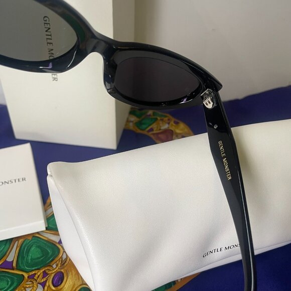 Gentle Monster Statement Black Sunglasses Gold Detail Trendy main image 6